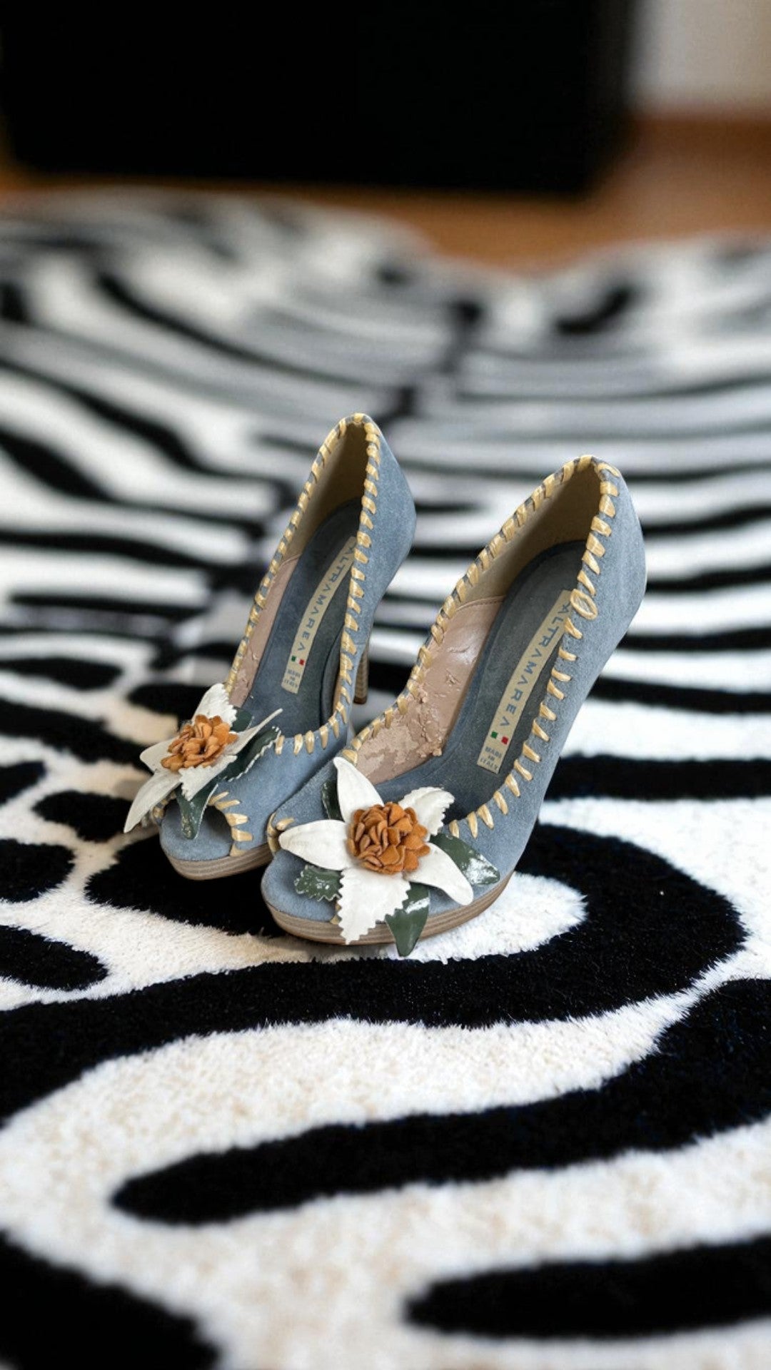 Mystery Box: Y2K High Heels