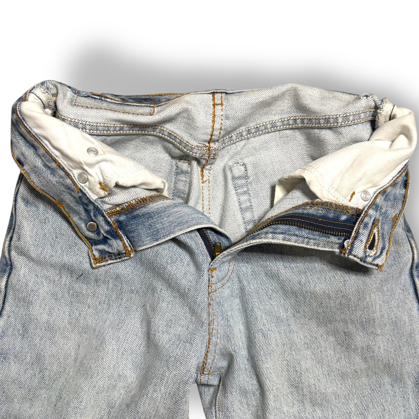 Vintage Levi’s jeans high waist straight leg W30 L32 (XS)