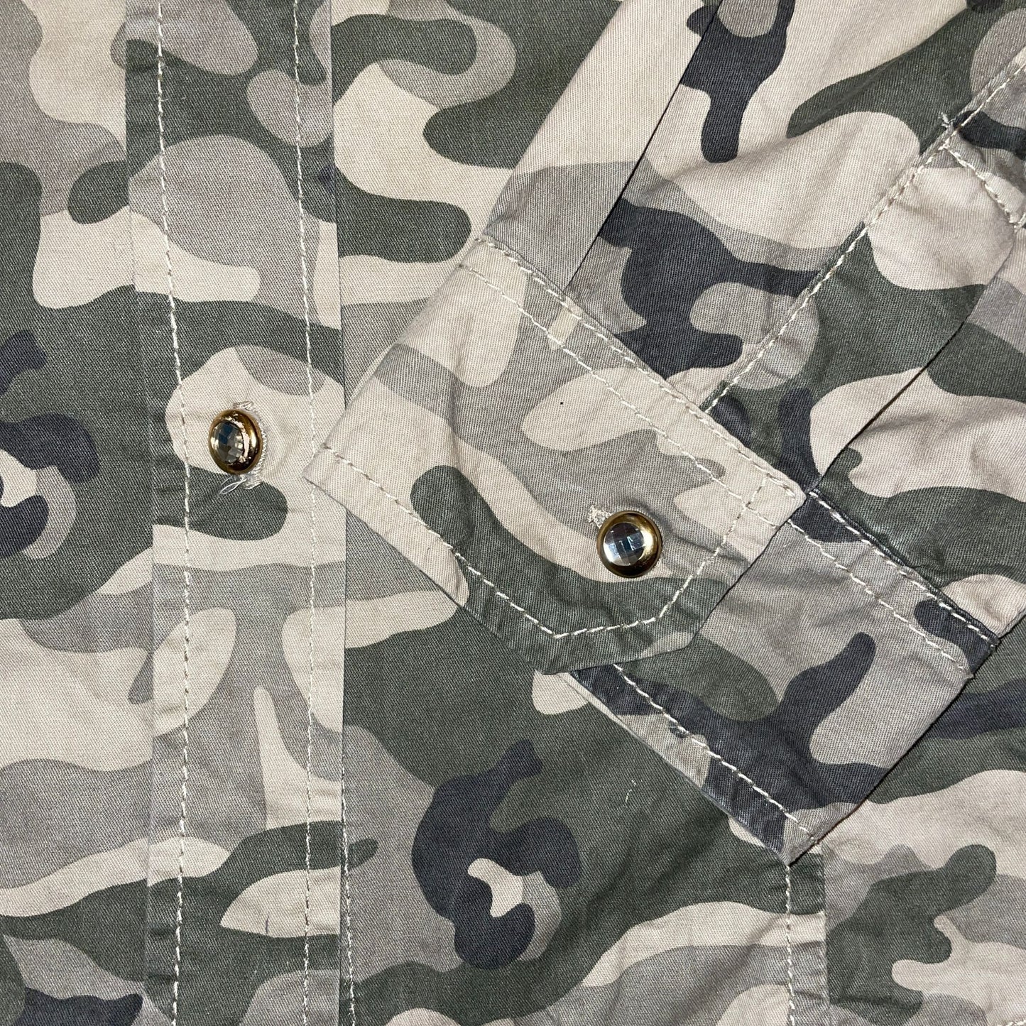 Cargo Shirt Vintage Army Print (M) - Fashion Aftermath