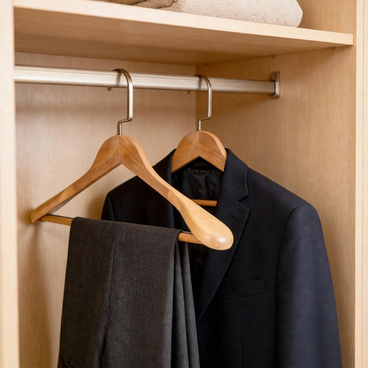 Wooden Coat Hangers 5x Pack